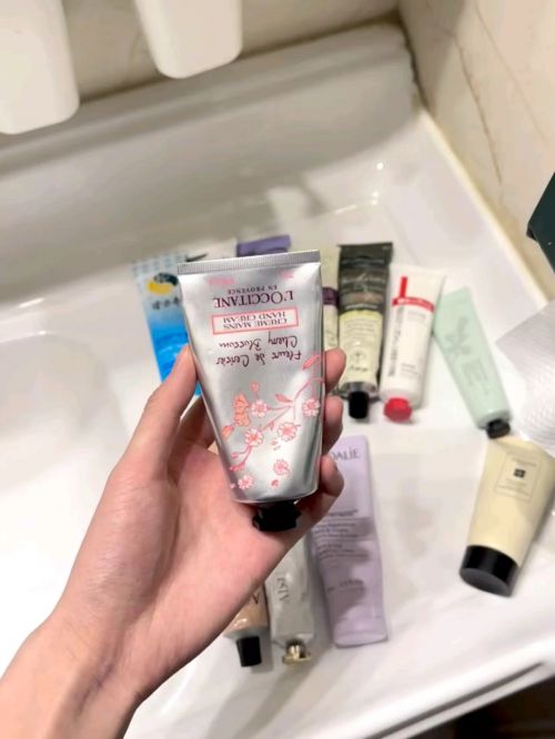 分享精致女孩最爱的五款护手霜OG真人游戏护手霜推荐第一名(图1)